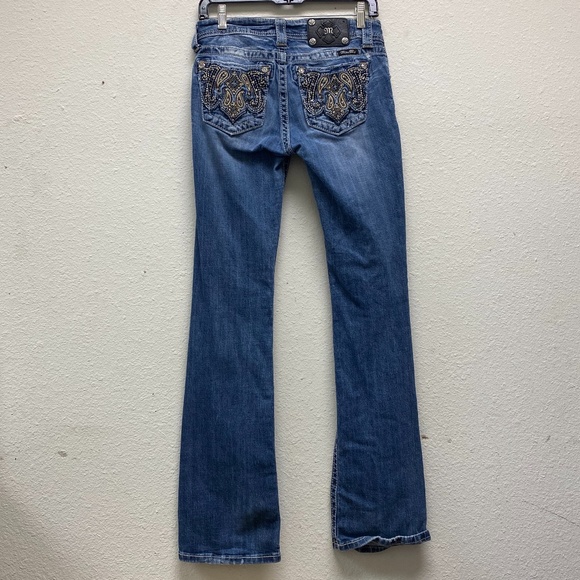 Miss Me Mid Rise Bootcut jeans size 27 - Picture 2 of 8